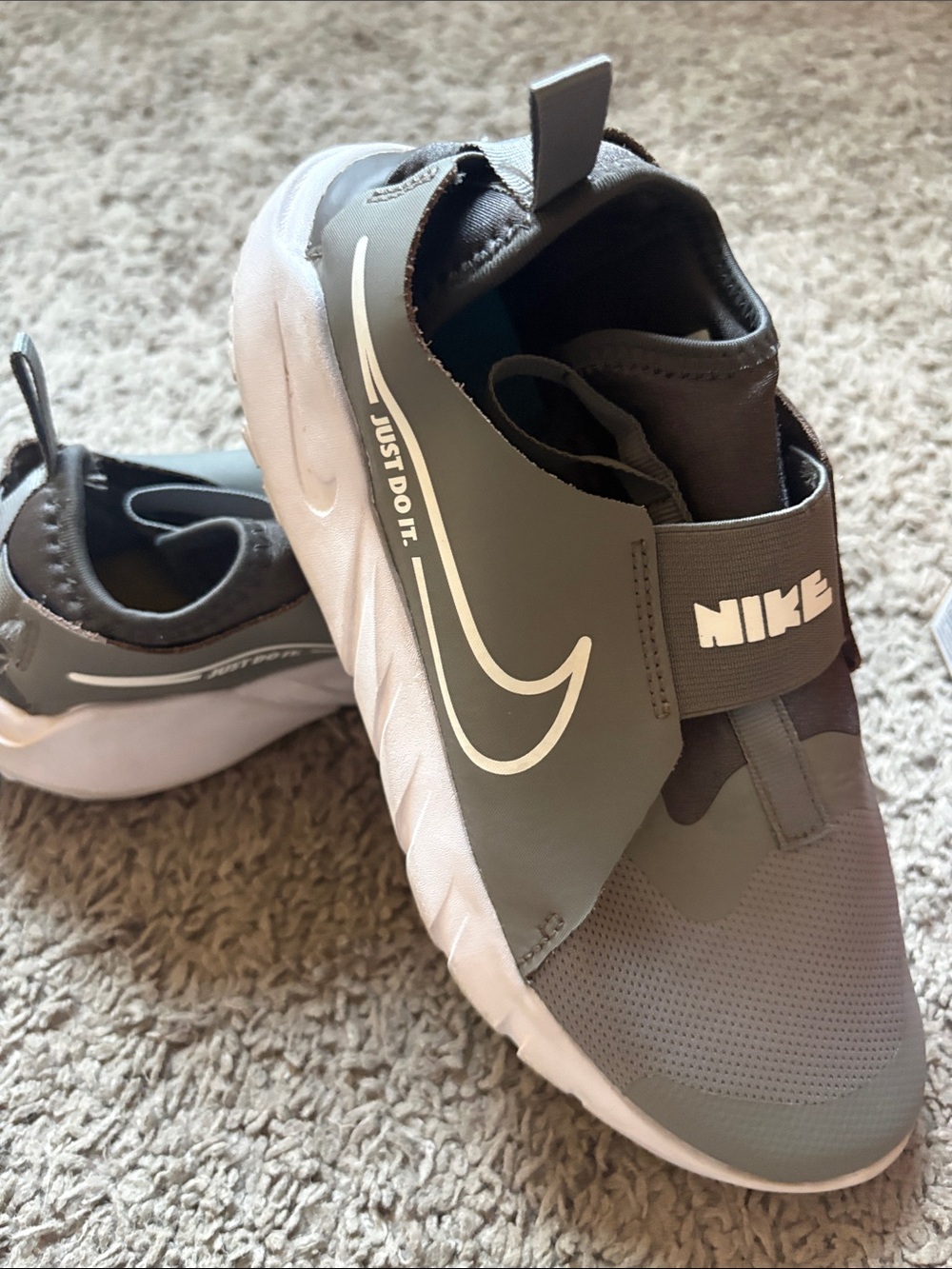 Nike Kids Gray and White Strap Slip-On Sneakers